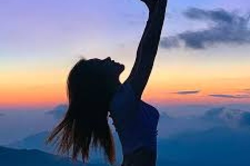 一天3个瓜！女星被大佬操控、顶流恋情曝光杨颖被牵连 个个大瓜